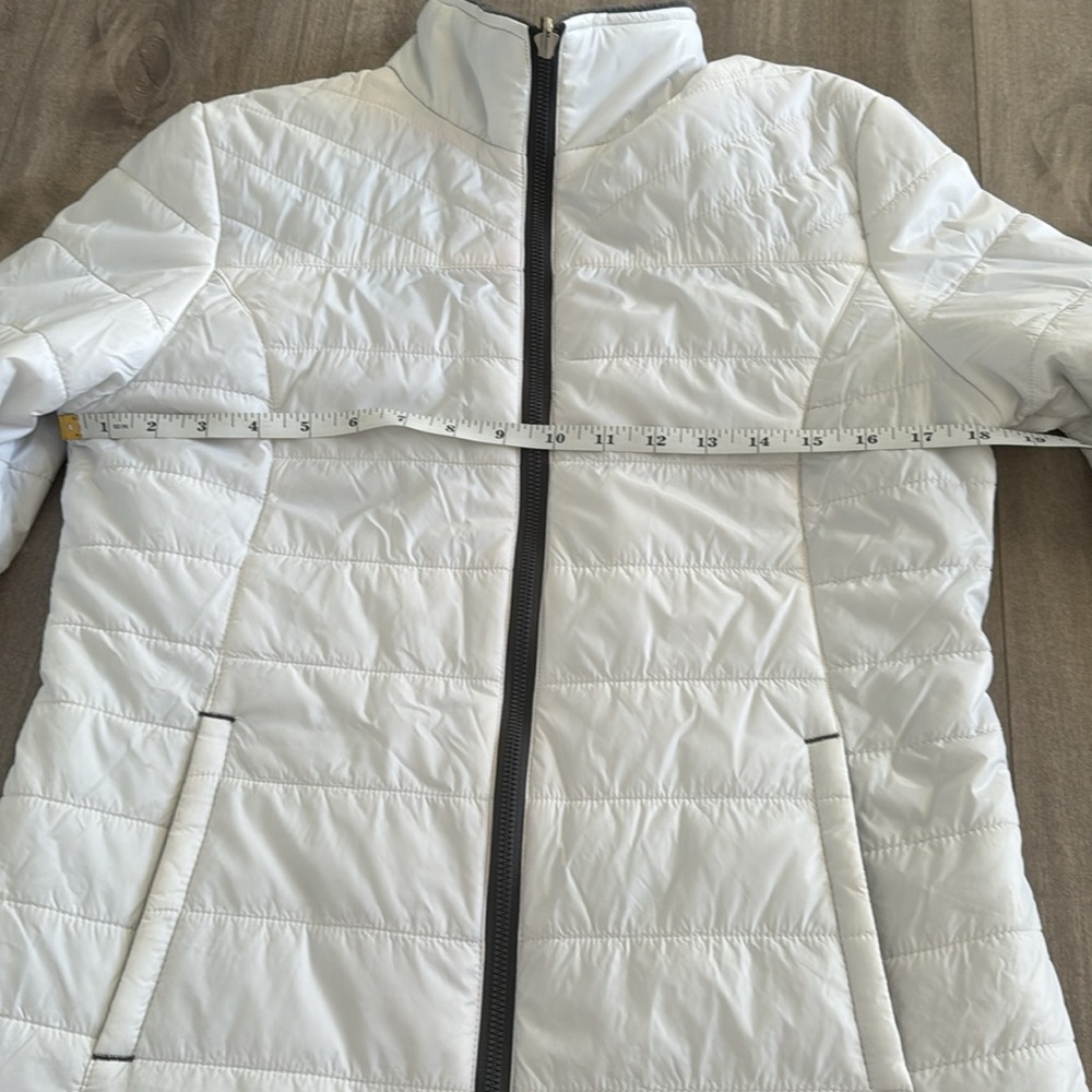 White Puffer Winter Jacket - Picture 12 of 12